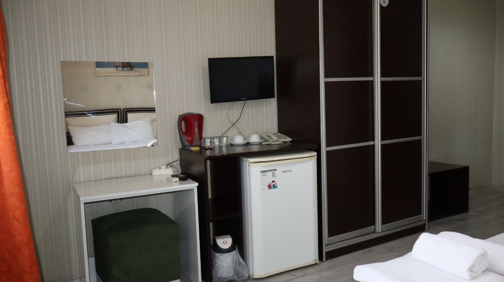 Suit Oda - TV Ünitesi & Çalışma Köşesi